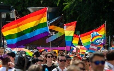 Na Pride sprievode v Prahe bolo zhruba 30 000  ľudí.