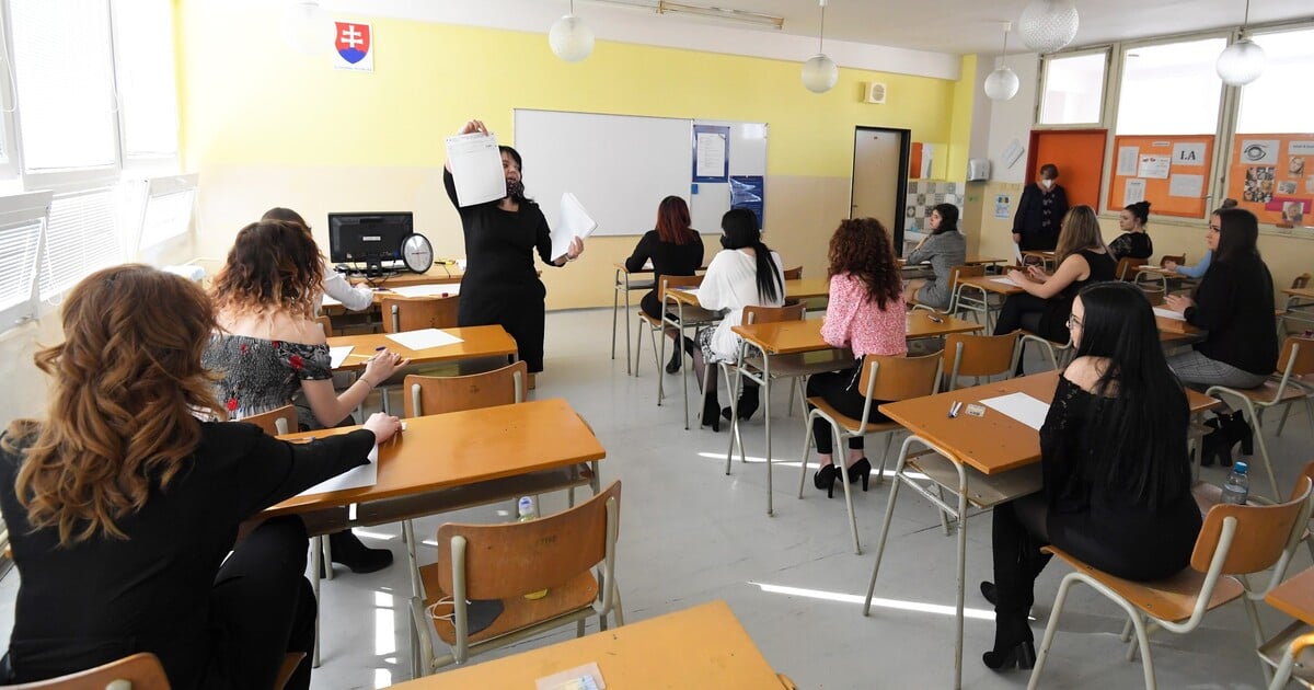 Na trenčianskom gymnáziu potvrdili prípad čierneho kašľa. Úrad verejného zdravotníctva radí, čo robiť