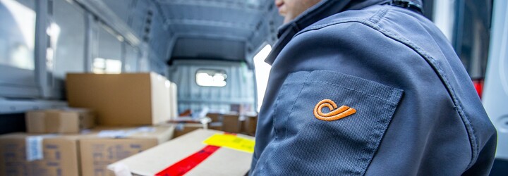 SPS má pre teba prekvapko: pri doručovaní balíčka môžeš dostať darček zadarmo
