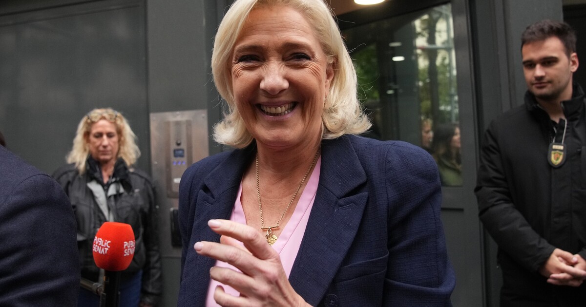 Nejvyšší správní soud zamítl odvolání Le Pen. Rozsudek potvrdil pětiletý zákaz její kandidatury