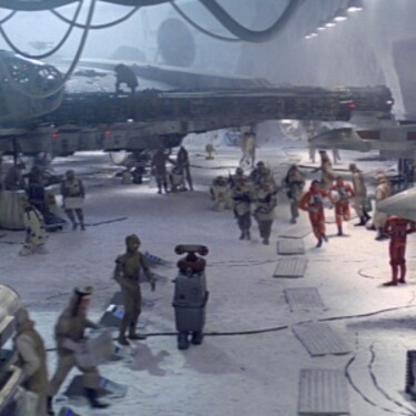 V: Aký názov niesla základňa rebelov, ktorá bola vybudovaná na ľadovej planéte Hoth?