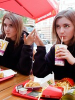 9 tipů, co si dát v McDonald's, když jsi v zahraničí