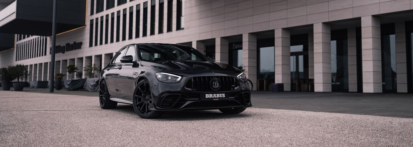 900 koní, maximálka 330 km/h a stovka za 2,8 sekundy. To je brutální Brabus za 8 milionů korun