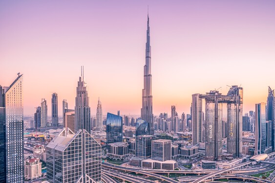 Burdž Chalífa je najvyššou budovou na svete. Uhádneš, koľko meria mrakodrap vrátane antény? 