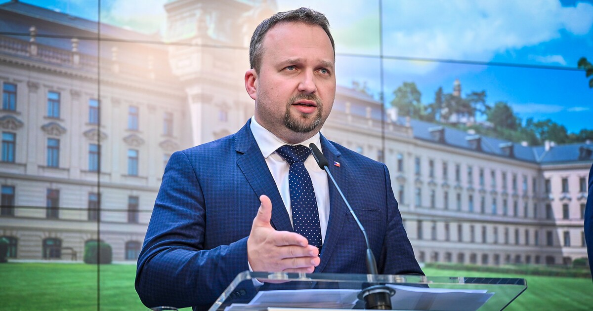 Jurečka o valorizaci důchodů: Pokud porostou současným tempem, nebude na zvýšení rodičovského příspěvku