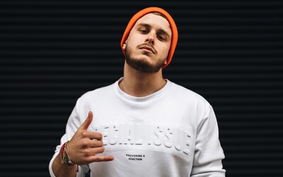 Alana Murina začalo baviť byť doma ešte pred karanténou. Von nejde, ani keby tam bola jeho vyvolená.
