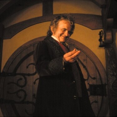 Koľko rokov bol majiteľom prsteňa Bilbo?