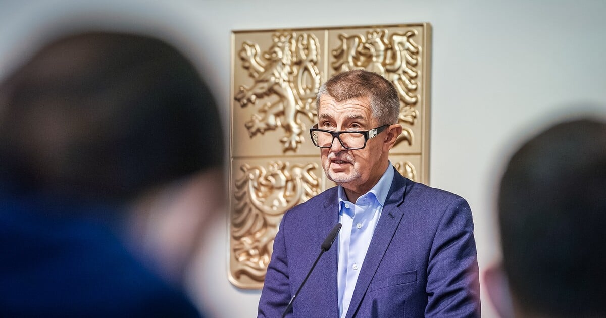 Babiš je pro zákaz sociálních sítí dětem mladším 15 let. Říká, že jsou „strašně škodlivé“