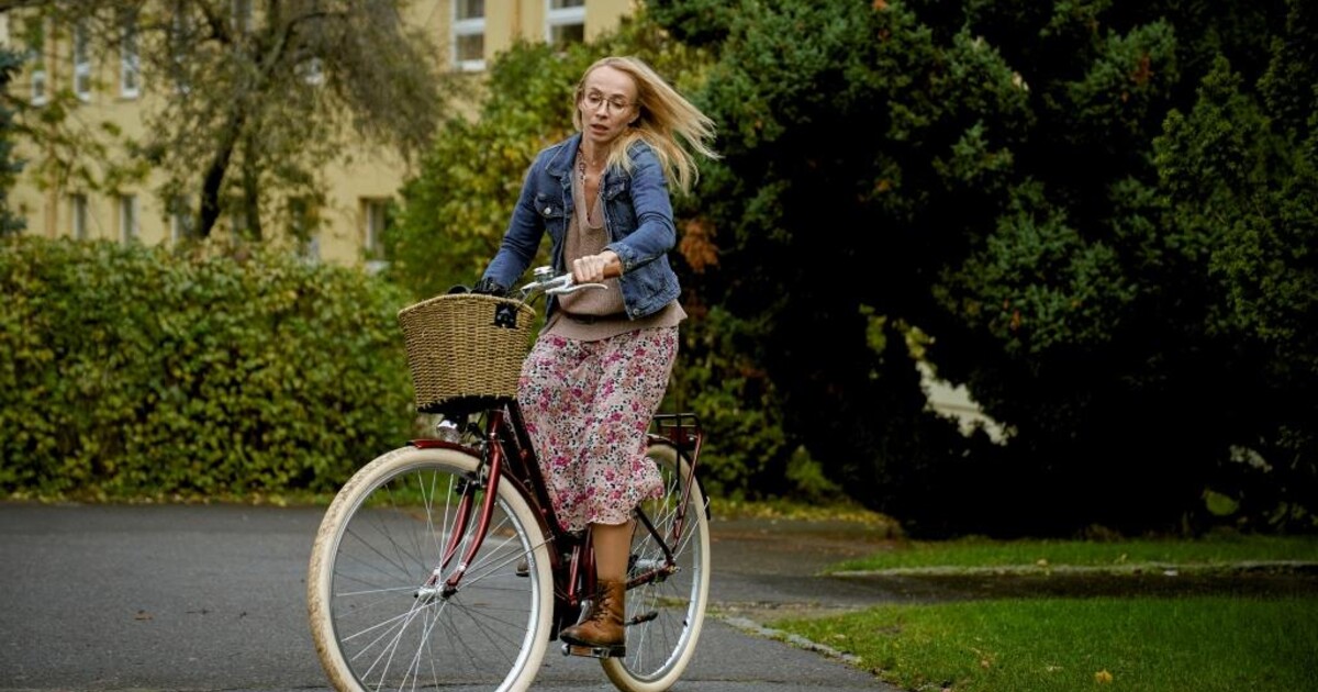 Den matek s mámou v kině: Je česká komedie Život pro samouky dobrou volbou pro vás oba, nebo si vyškrábeš oči?