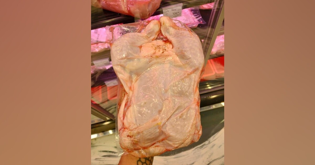 Na trhu se objevilo kuřecí maso se salmonelou, pochází z Polska. Koukni, jestli ho nemáš doma