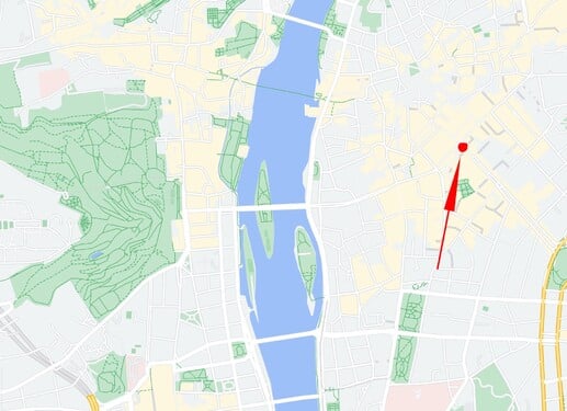 MHD je pro pohyb v Praze klíčová, do jaké stanice nastoupíš, když do podzemí sejdeš na vyznačeném místě?