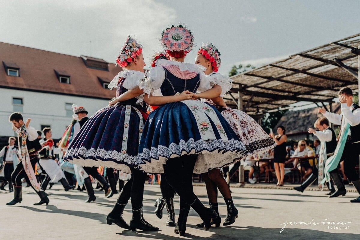 kroje sarah velké pavlovice
