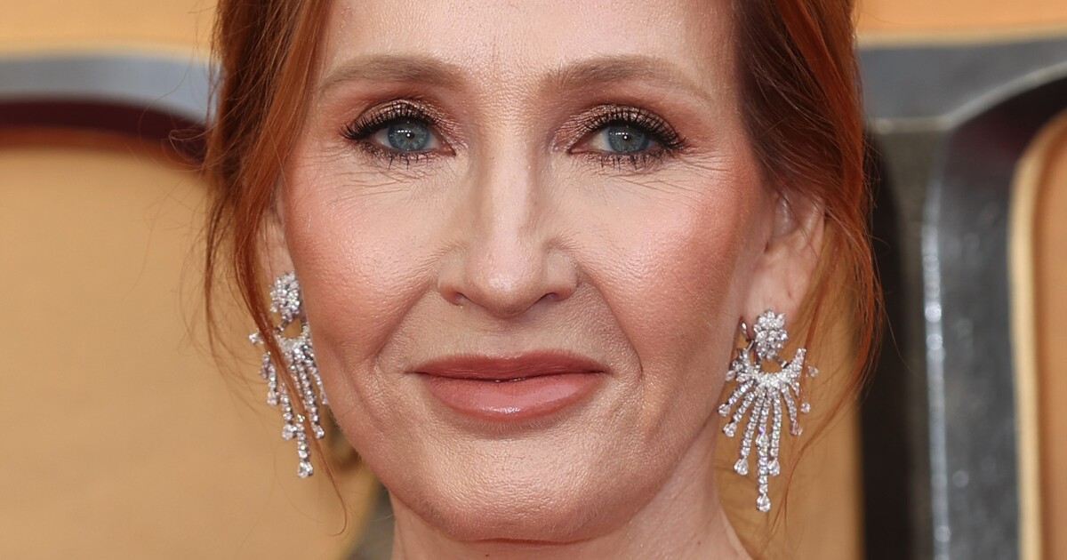 J.K. Rowling tvrdí, že byla pod pseudonymem na fanouškovském fóru Harryho Pottera šikanovaná