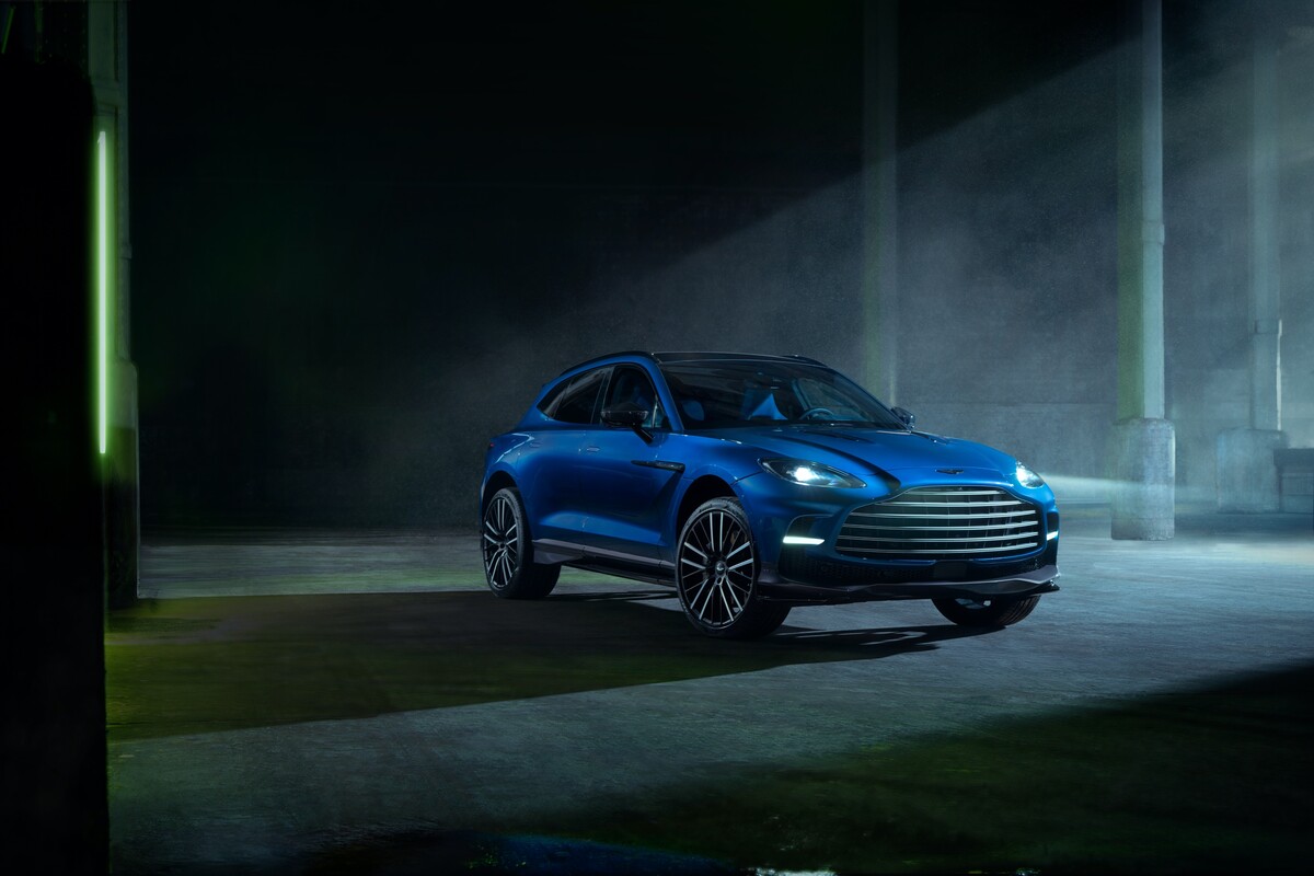 Aston Martin, DBX707,
