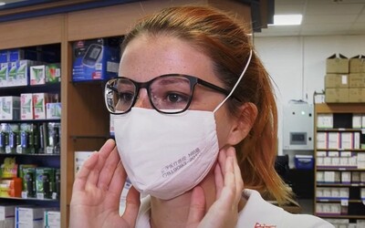 Respirátory FFP2 zdarma: Rakúske supermarkety ich budú od pondelka rozdávať miliónom zákazníkov.