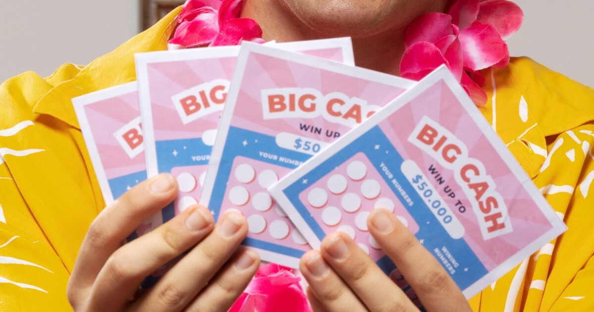 Zloději ukradli muži platební kartu a vyhráli jackpot. „Rozdělte se se mnou o výhru,“ vzkázal jim