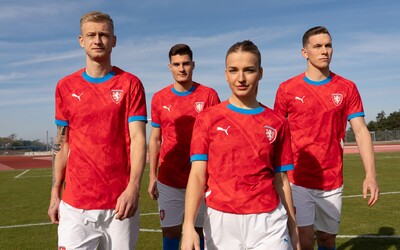 Nové dresy českých fotbalistů na Euro schytávají kritiku. Co se fanouškům nelíbí?