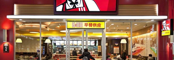 KFC přichází s rozvážkou jídla. Křidélka si zatím budete moci nechat dovézt až domů v Praze