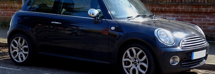 Brit jezdil více než 70 let bez řidičského průkazu. Za celý život ho ani jednou nezastavila policie