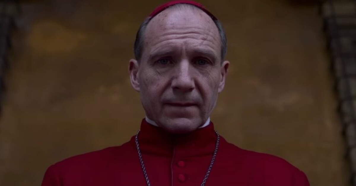 Hvězda z Konkláve si zahraje prezidenta Snowa v novém díle Hunger Games