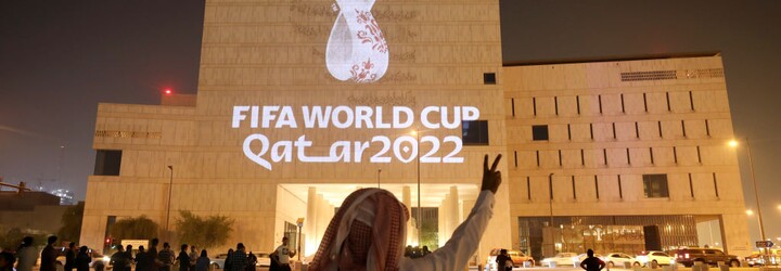 Salta Baeho budou prošetřovat. FIFA se zajímá o to, jak mohl líbat fotbalovou trofej hned po zápase