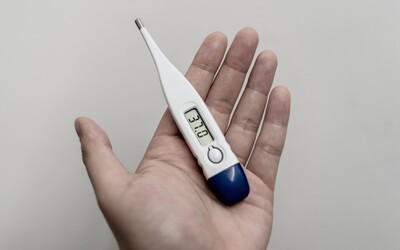 Toto sú nové klinické príznaky covidu. Ak máš niektoré z týchto ťažkostí, musíš ostať v izolácii.