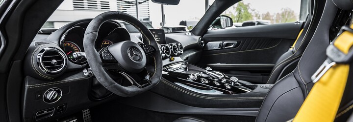 Najlepšie cestné športové auto od AMG všetkých čias už aj u nás. Takto vyzerá famózne GT R