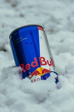 Ze které země je energetický nápoj Red Bull?