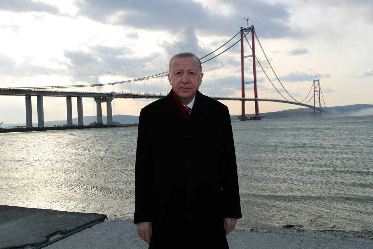 Erdogan, most canakkale turecko