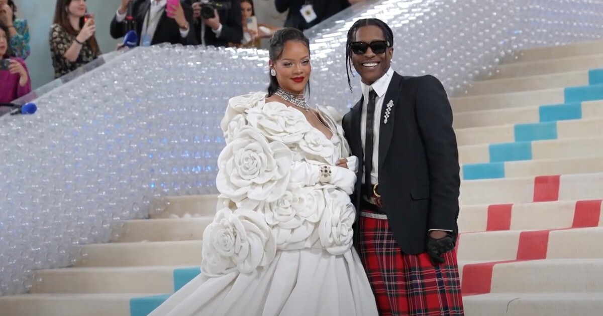 Video: A$AP Rocky před Met Gala proskočil davem. Jedné fanynce málem rozbil brýle