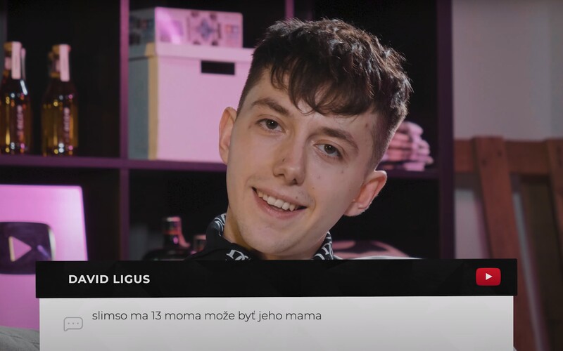 „Slimso má 13, Moma môže byť jeho mama.“ Youtuber a raper reaguje na komentáre hejterov.