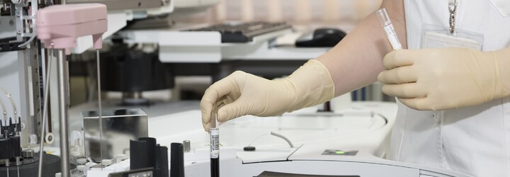 Čeští vědci vytvořili hormon, který dokáže vyléčit obezitu. Jejich výsledky už zaujaly světové farmaceutické firmy