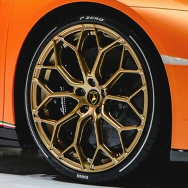 Ktorému Lamborghini patria tieto efektné disky?