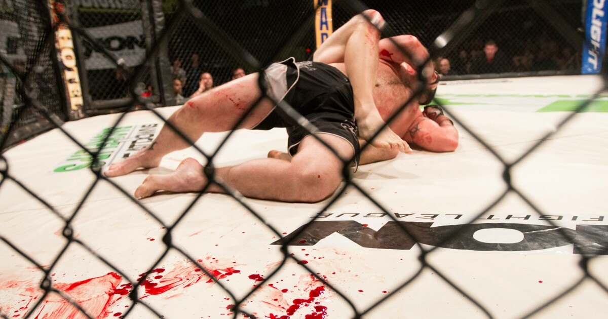 Instruktor MMA se pokusil zabít známého. Za brutální čin stanul před soudem