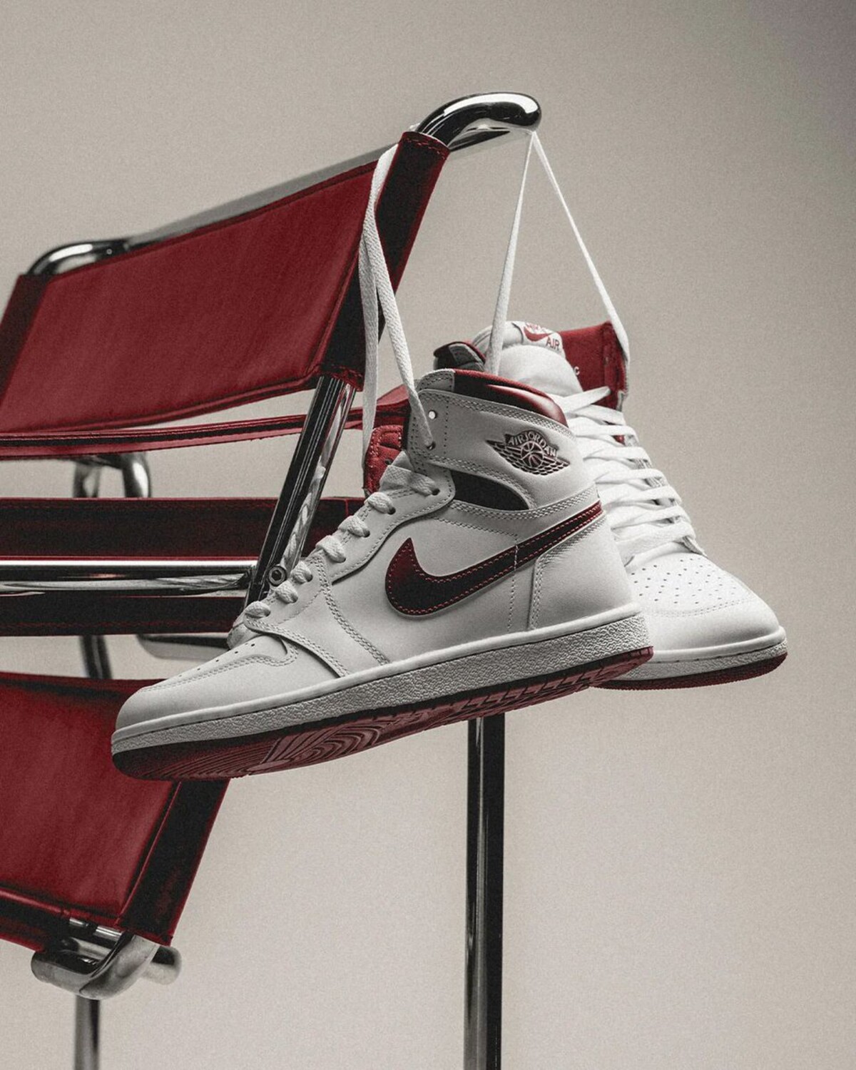 Air Jordan 1 High 85 „Metallic Burgundy“