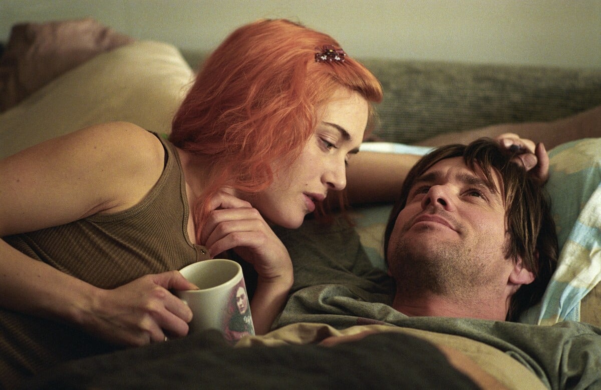 Jim Carrey a Kate Winslet v dráme Eternal Sunshine of the Spotless Mind. 