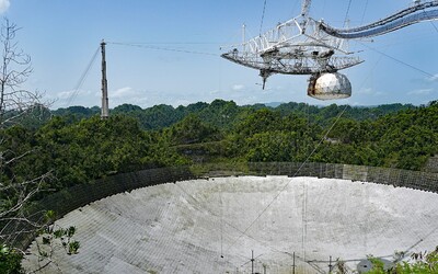V utorok sa zrútil ikonický teleskop: Pri páde poškodil aj vzdelávacie centrum observatória