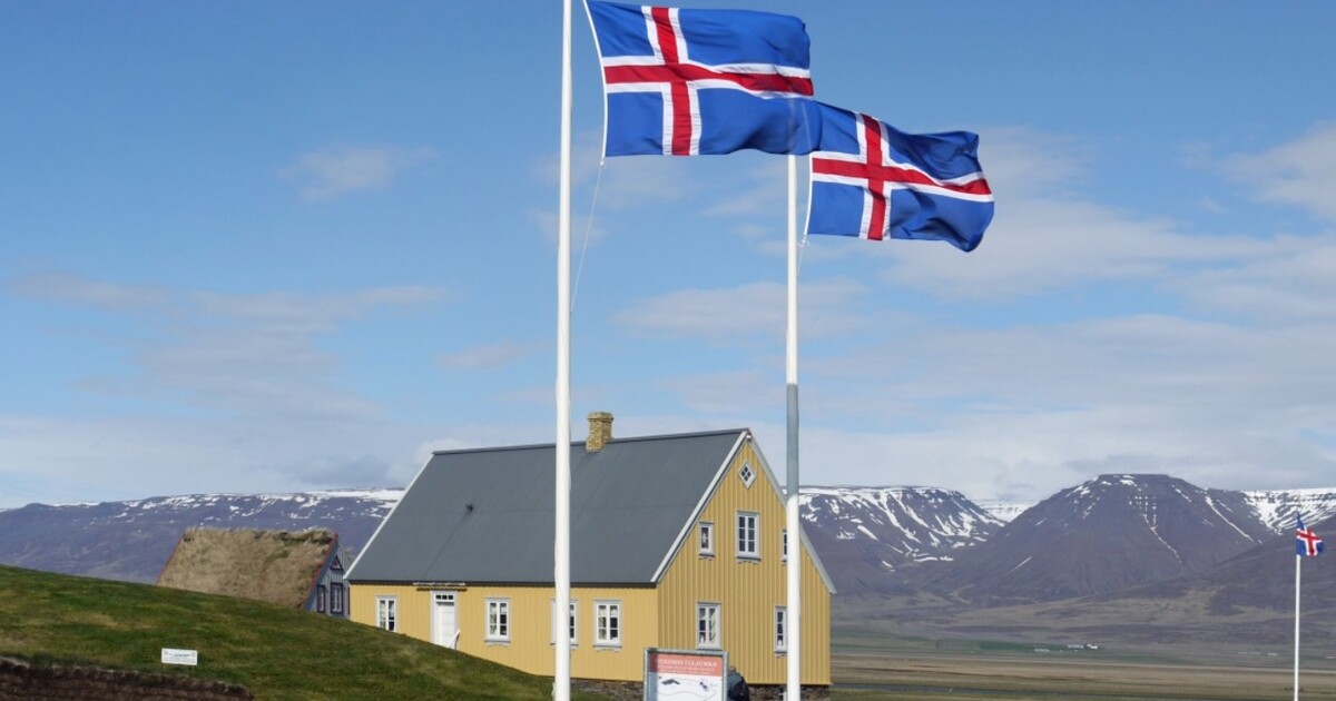 Islandská ministryně školství po skandálu odstoupila. Před lety počala dítě s 16letým chlapcem