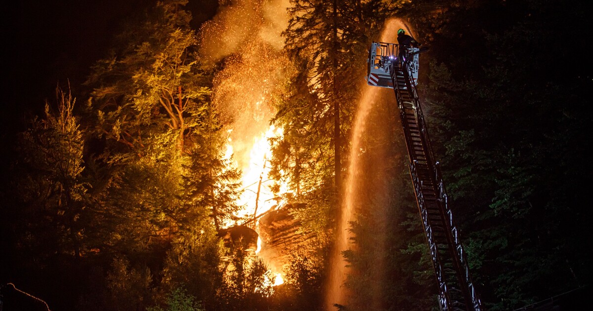 ČHMÚ varuje: V celém Česku platí výstraha před požáry, bude až 33 stupňů