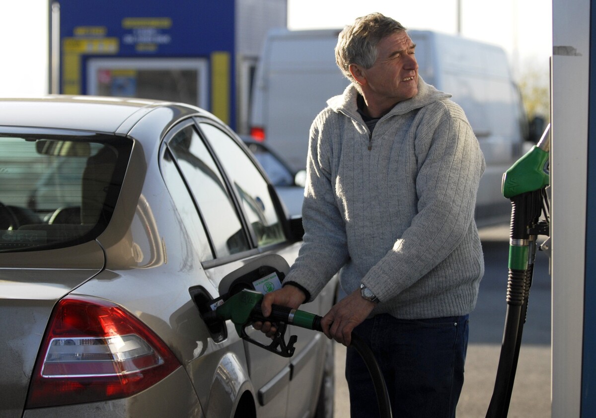 Regulovanie cien pohonných látok maďarskou vládou malo za následok ekonomickú stratu pre mnohých malých predajcov.