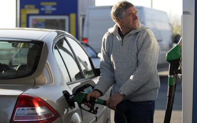 Nafta a benzín za 4 eurá na Slovensku? Podľa analytika ide o najčernejší scenár.