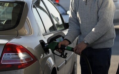 V Maďarsku dávajú Slovákom limity na benzín. Čerpacie stanice pre nedostatok paliva neraz zatvárajú.