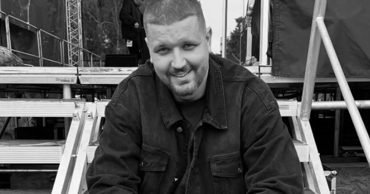 Zemřel slovenský hypeman a moderátor Osťo. Potýkal se s vážnou nemocí