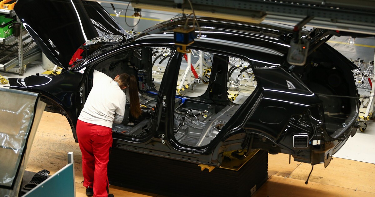 Trump zavádí 25procentní cla na dovoz aut. EU už avizuje tvrdou odvetnou reakci