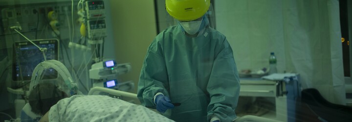 WHO: Covid-19 si vyžádal podstatně víc obětí. Mrtvých je podle organizace téměř 15 milionů