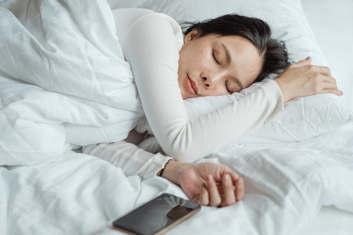 Podľa vedca Andrew Hubermana by sme si mali dopriať kvalitný spánok aspoň 80 percent času.