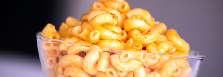 Za nedovařené těstoviny chce 5 milionů dolarů. Američanka žaluje výrobce mac and cheese