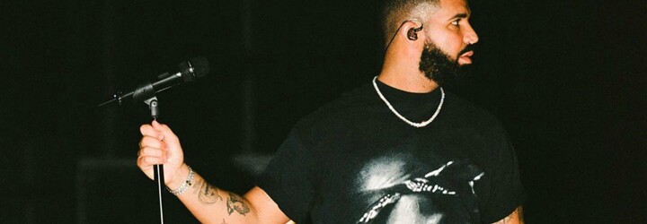 Drake vzdáva hold zosnulému Tupacovi dvojicou diamantových príveskov za vyše 500-tisíc eur