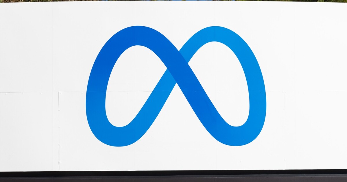 Pozor, od června už nebude možné posílat Messenger zprávy přes Apple Watch