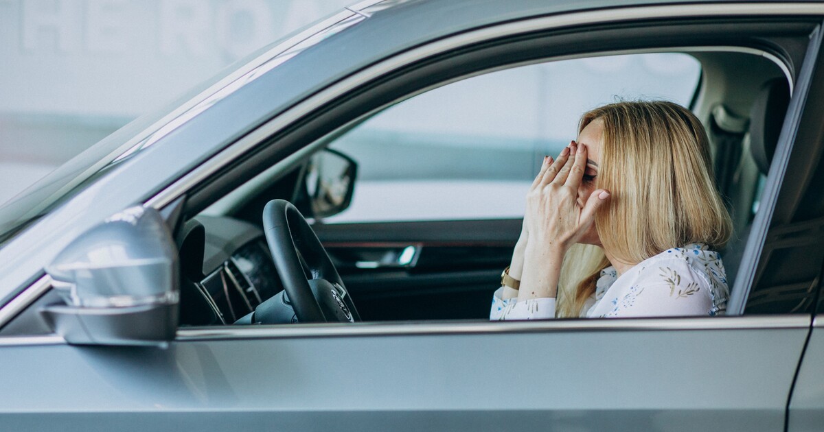 Osahávání, sexistické poznámky i porno ve výuce. To je realita českých autoškol